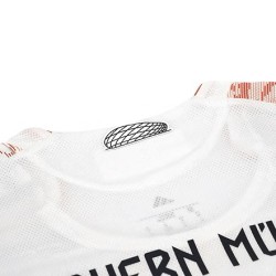 Bayern München Auswärtstrikot Spieler-Version 2025