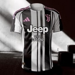Juventus Home Player Version Shirt 2025-26