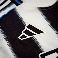 Maglia Newcastle United home versione giocatore 2025-26